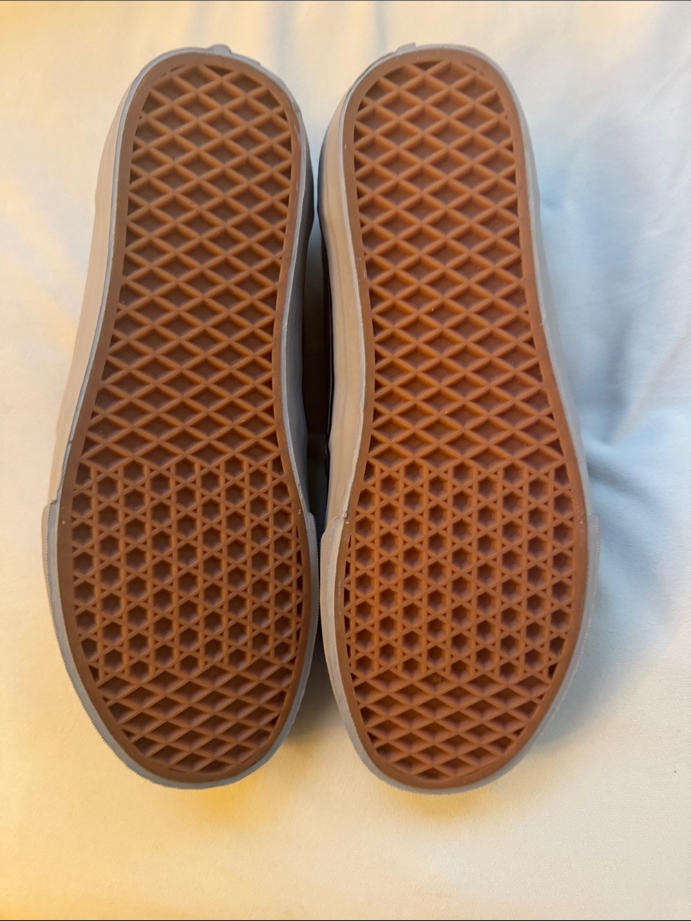 Vans Navy Canvas Low-Top Sneakers with Tan Accents never worn. Size 10 men’s - Picture 3 of 6